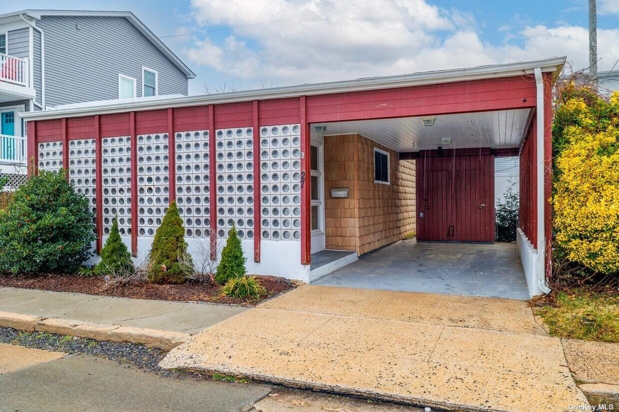 Primary Photo - 27 Kerrigan St
