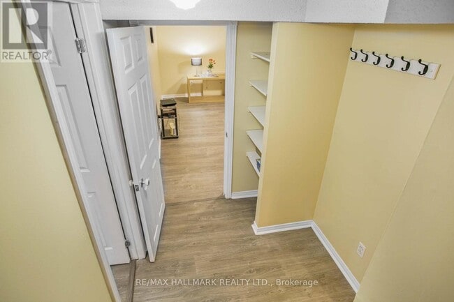 Building Photo - 2112 Truscott Dr