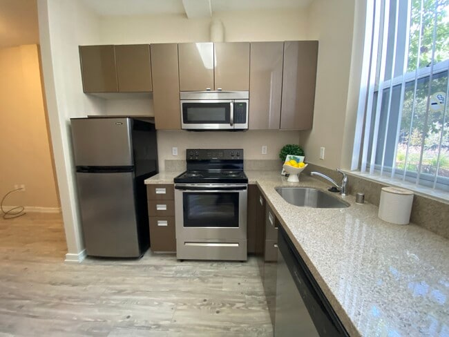 1 Bed 1 Bath - University Village