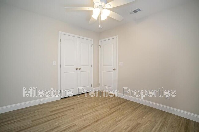 Foto del edificio - 931 N Barrett Ave