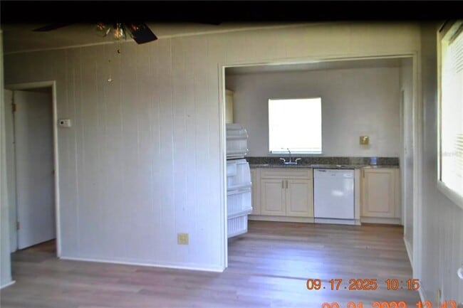 Building Photo - 14935 Pine Crest Rd