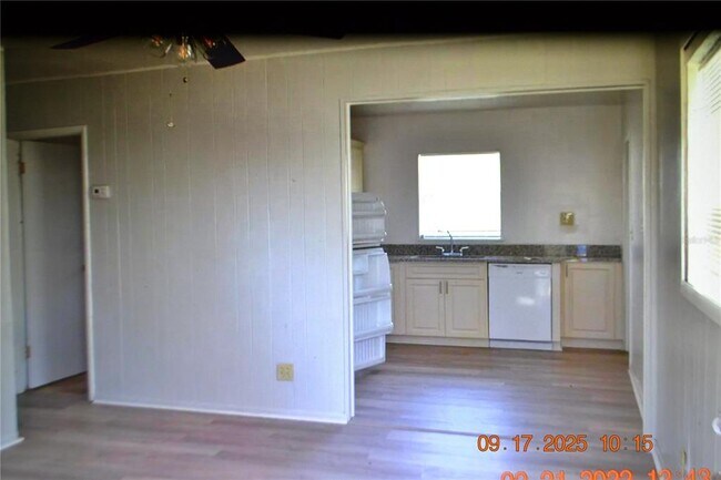 Foto del edificio - 14935 Pine Crest Rd