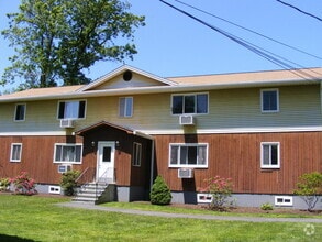 Building Photo - 66 Raymonds Dr