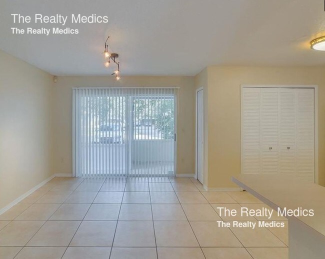 Foto del edificio - 5978 Braemar Pl