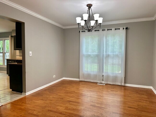 Foto del edificio - 316 Evergreen Ct