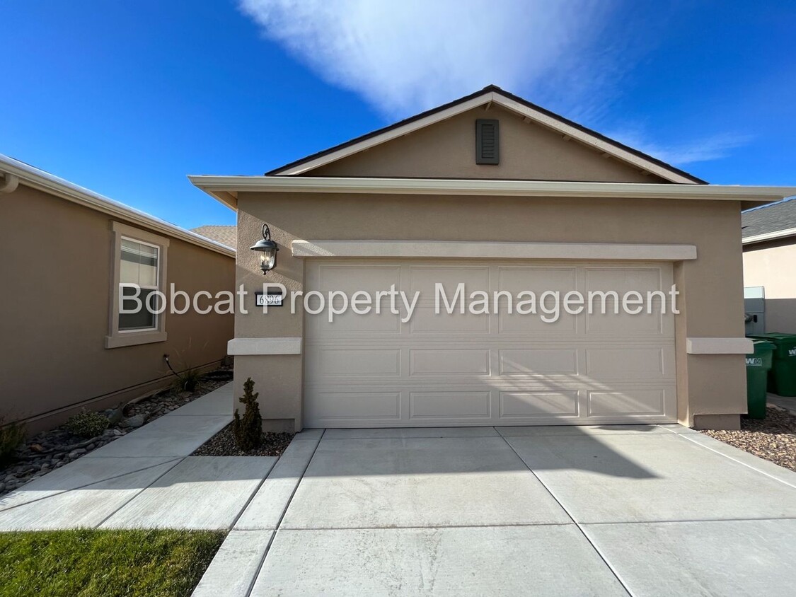 Foto principal - Newer, Single Level Home in Lennar Subdivi...