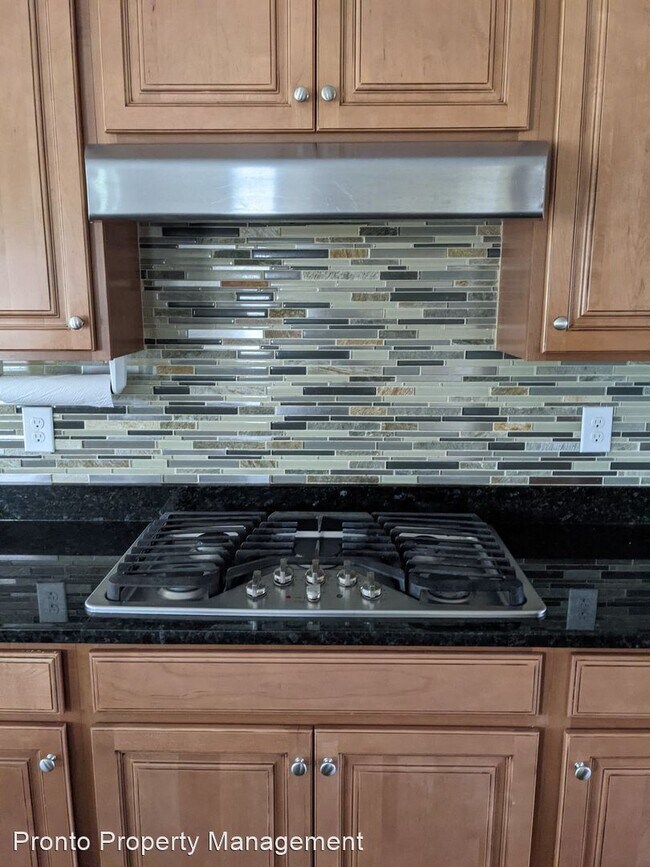 Building Photo - 4 br, 2.5 bath House - 92 Aster Place