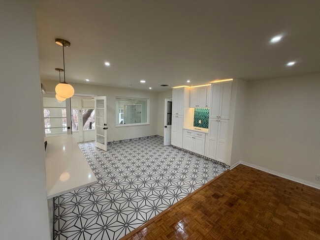 Photo - 2010 Parhaven Dr House