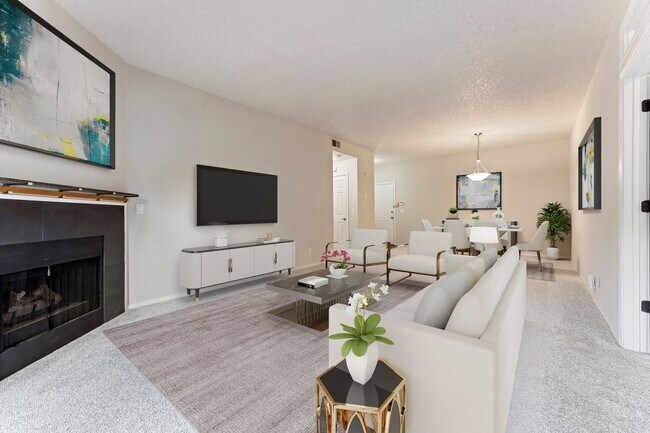 Foto del edificio - 3-bedroom 2 bath condo with a balcony in s...