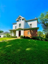 Building Photo - 11 Woodland Ave
