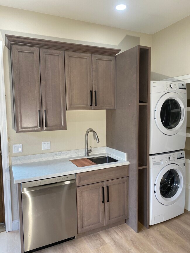 Foto del edificio - 2512 Laguna Vista Dr