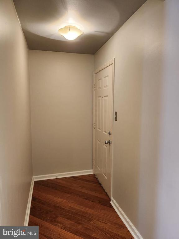 Foto del edificio - 10 W All Saints St