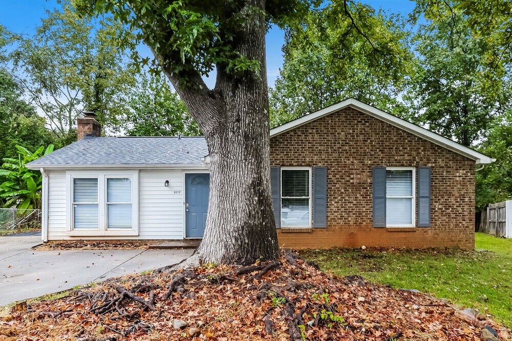 Foto principal - 6636 Piney Path Rd