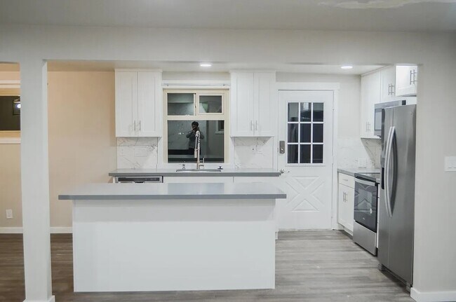 Foto del edificio - 22917 76th Ave W