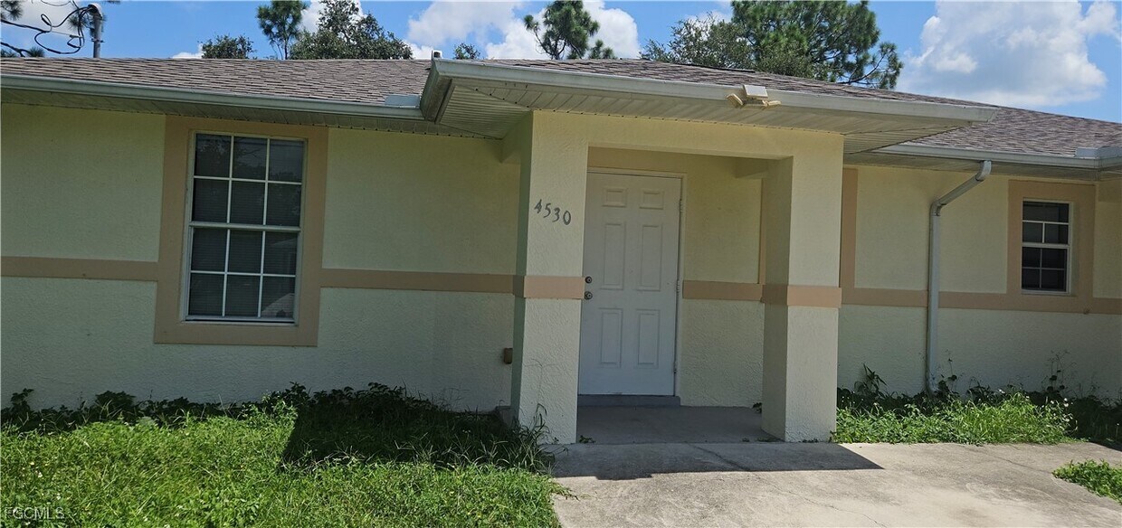 Foto principal - 4530 30th St SW