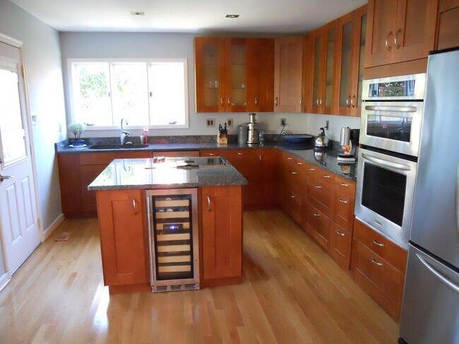 Foto del edificio - 10040 Stonemill Rd