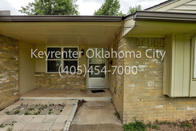 Foto del edificio - Spacious 3BD, 2BTH Home Right off 12th AVE Minutes from the highway and 5 Minutes from OU Campus!