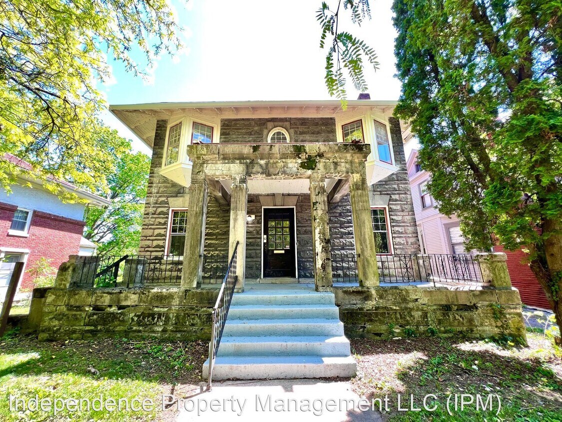 Foto principal - 3 br, 1 bath House - 14 Cambridge Ave.