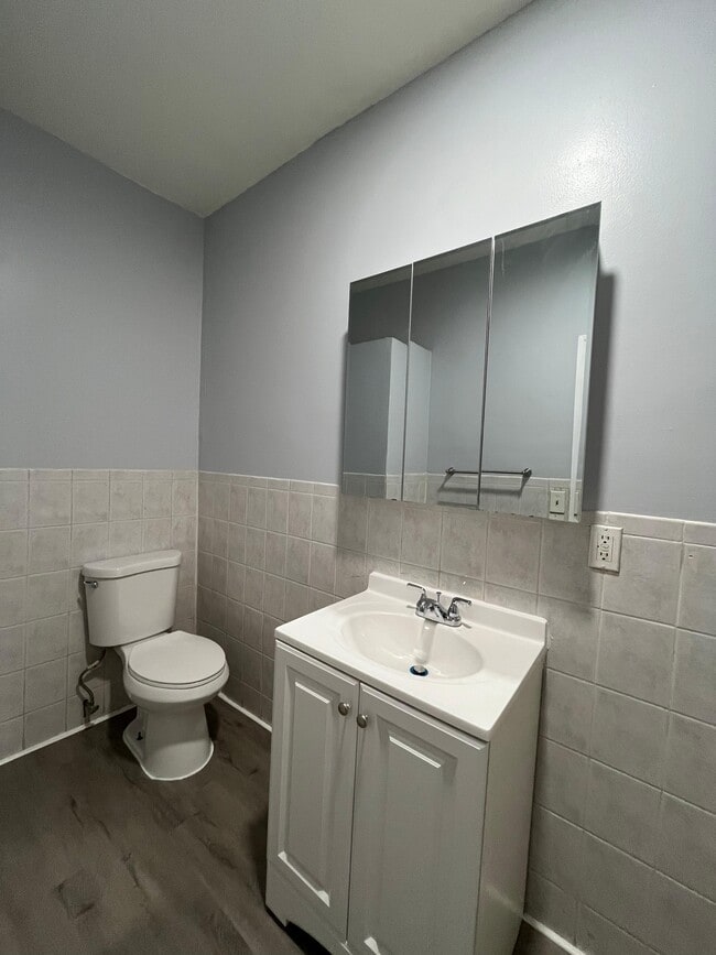 Building Photo - 134 Wilkinson Ave