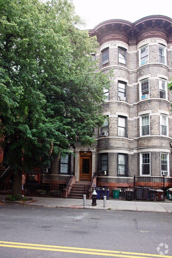 Primary Photo - 511 6th Ave