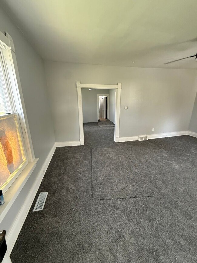 Foto del edificio - 3 Bed 1 Bath