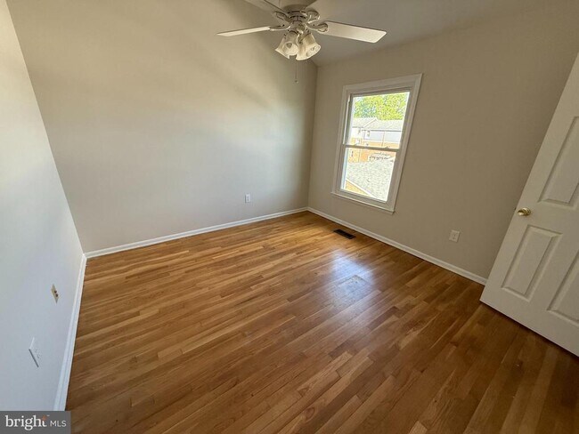 Foto del edificio - 9258 Canterbury Riding