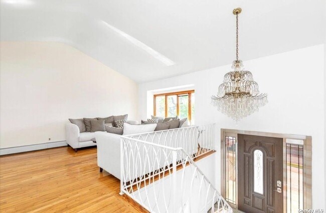 Building Photo - 3576 Bertha Dr