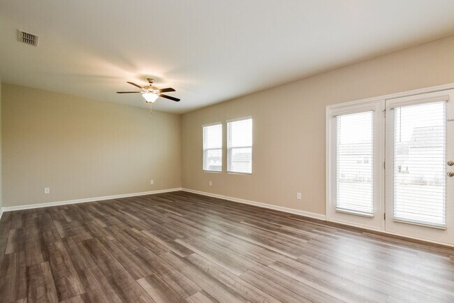 Building Photo - 526 Knightsbridge Ln
