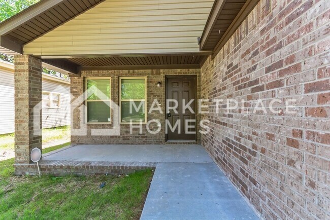 Building Photo - 1510 Chandler St