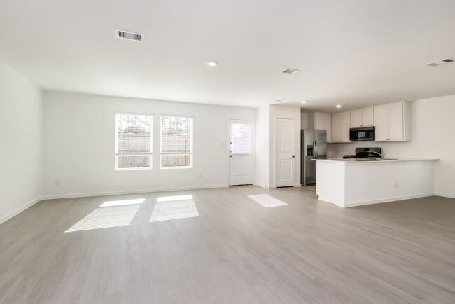 Building Photo - 15286 Abella Dr