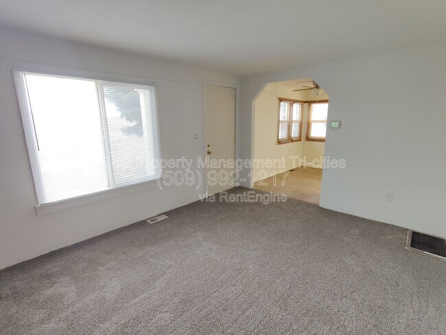 Foto del edificio - 729 S Fir St