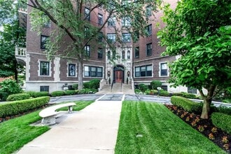Building Photo - 800 W Ferry St
