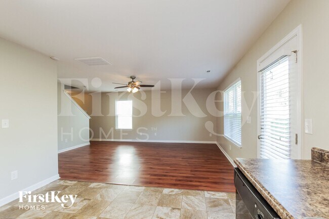 Foto del edificio - 9013 Sharpes Cir