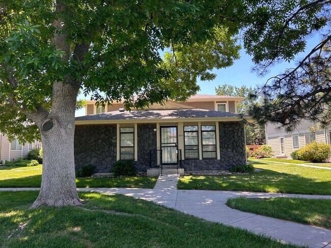 Building Photo - $0. DEPOSIT OPTION. 2 BEDROOM CONDO WITH M...