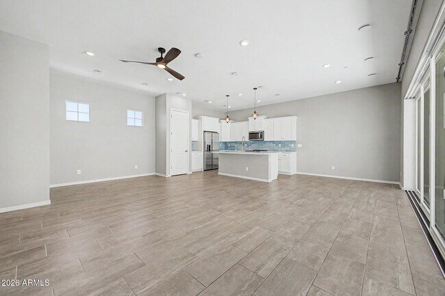 Building Photo - 291 E Markwood Dr