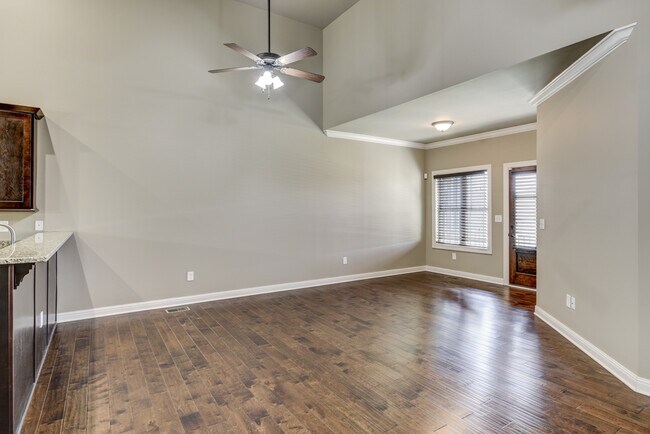 Foto del edificio - 342 Big Station Camp Blvd