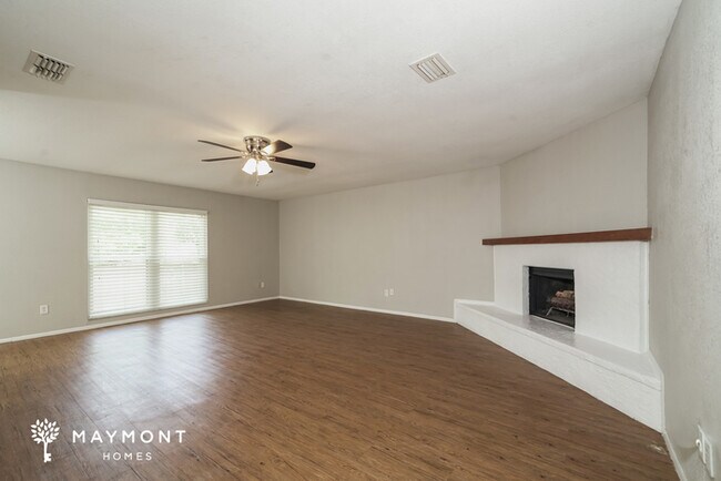 Foto del edificio - 3407 Groveview Dr