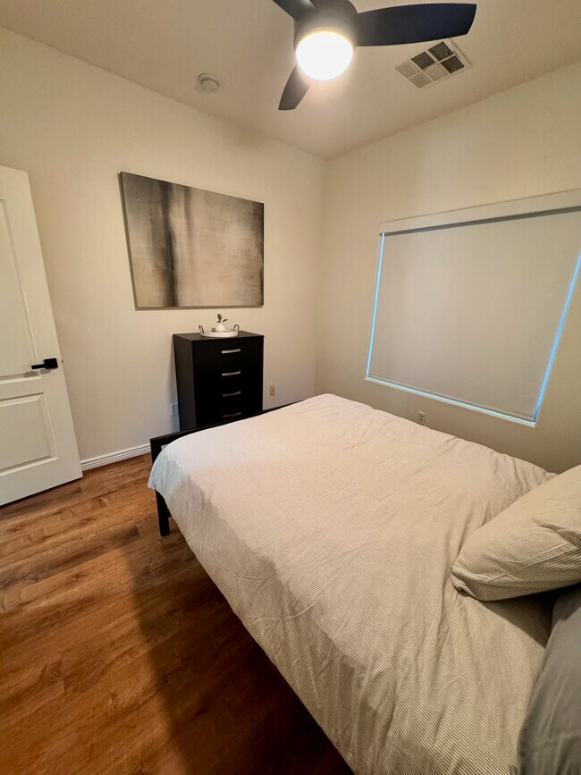 Foto del edificio - 1511 E Joseph Way