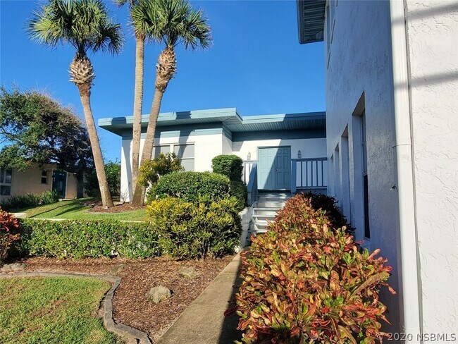 Building Photo - 2109 Ocean Dr