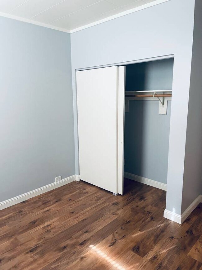 Bedroom 2 closet - 2001 Stockton St
