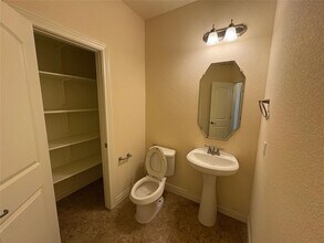 Building Photo - 3900 Crispin Hall Ln