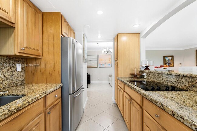 Foto del edificio - 2715 N Ocean Blvd