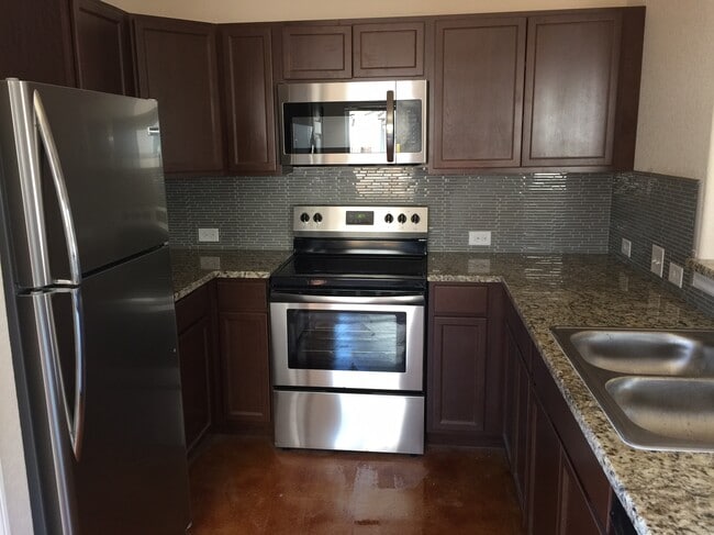 Kitchen - 16715 Jupiter Haven