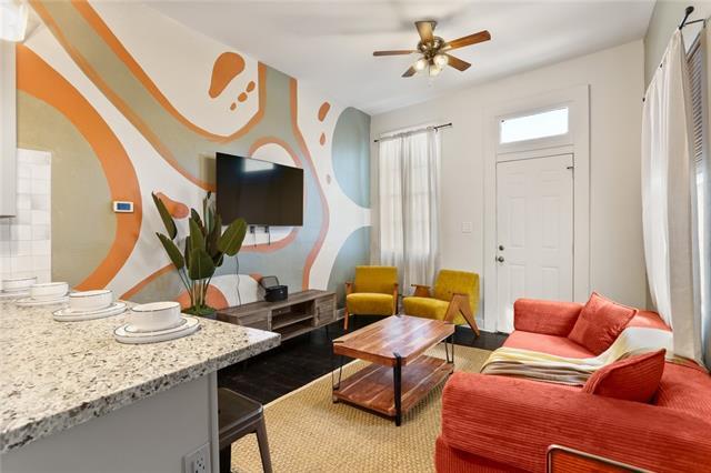 Building Photo - 723 N Salcedo St