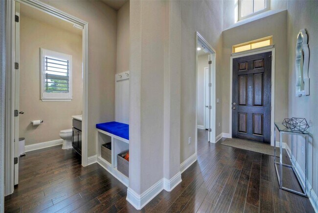Foto del edificio - 7208 Cut Plains Trail