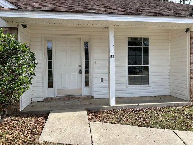 Building Photo - 112 Cluster Oaks Ct