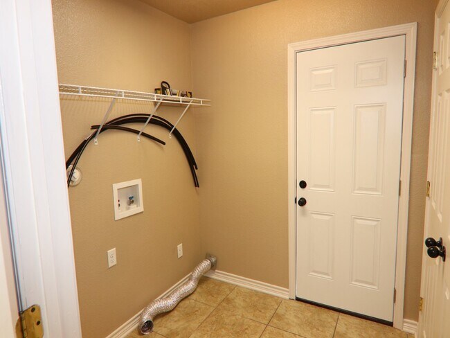 Foto del edificio - 826 S Village Creek Pkwy