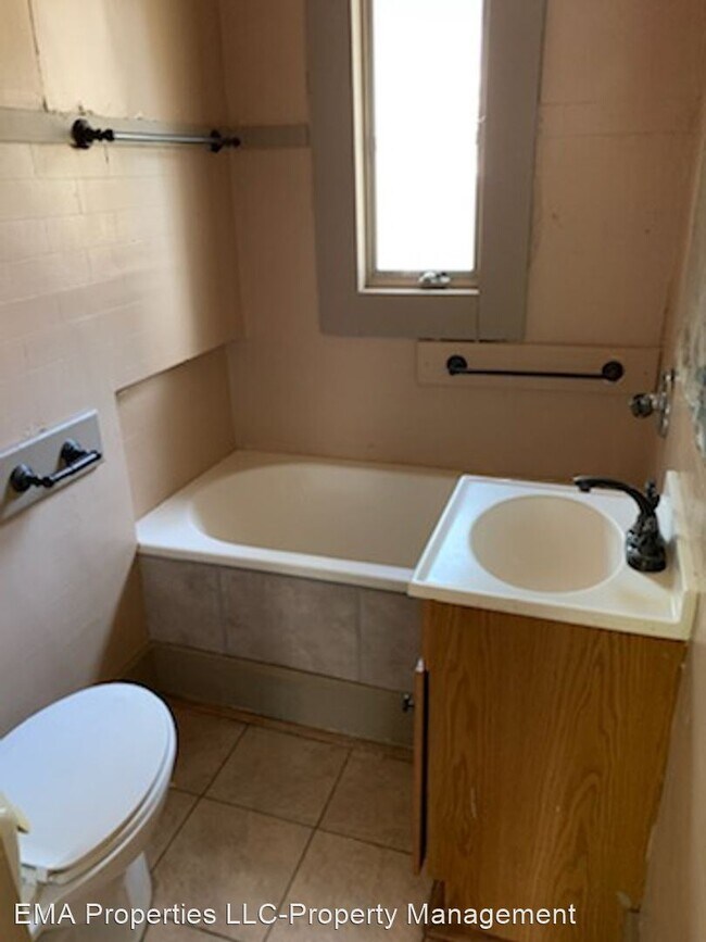 Foto del edificio - 2 br, 1 bath House - 107 S 3rd Street