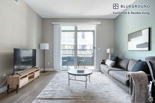 Building Photo - 1263 Lakeside Dr