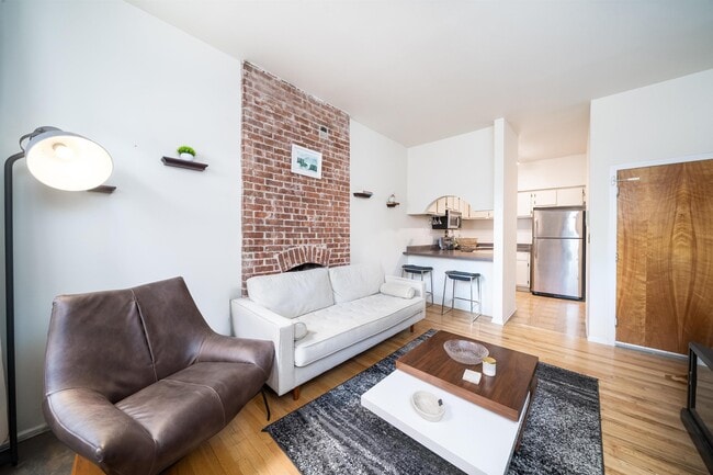 Foto del edificio - 230 Bloomfield St